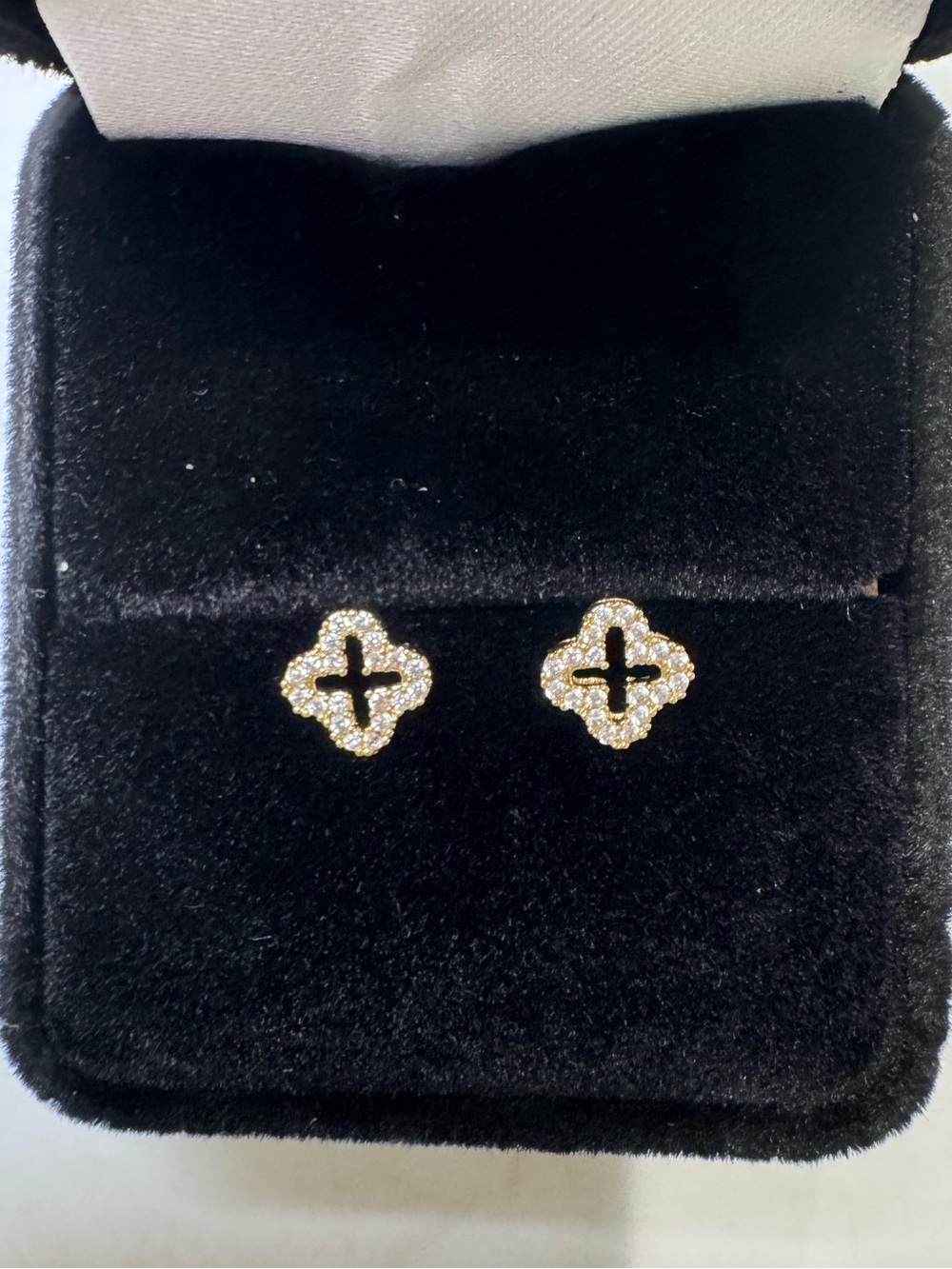 Clover CZ studs